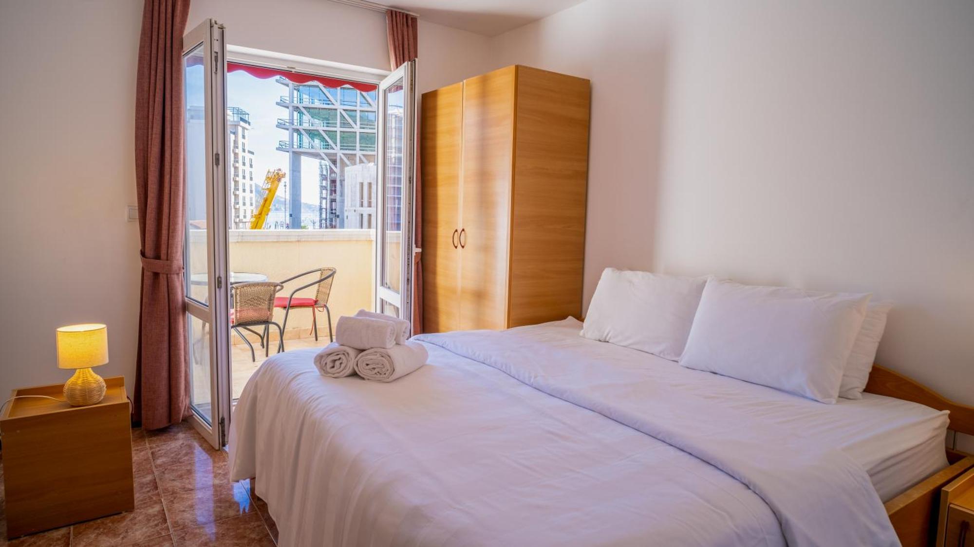 Maxima Budva